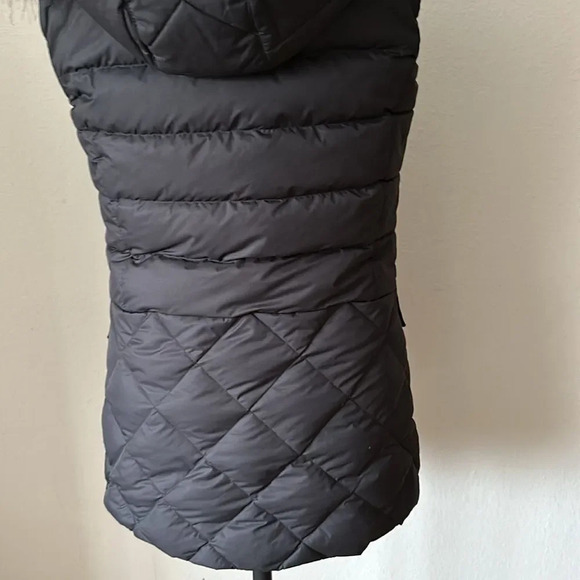 The North Face XS Nitchie Insulated Vest - Women's excellent pre used condition - Picture 7 of 9